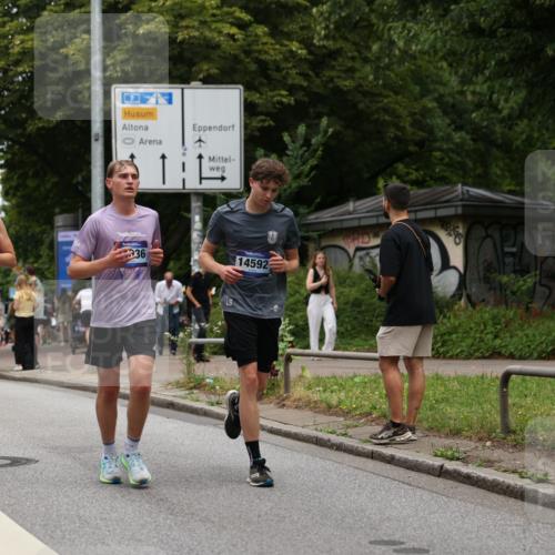29.06.2025 - hella hamburg halbmarathon Yannick Fuchs http://msf.ph/oto/8265306 29.06.2025 10:48:47 20KM 1125, 1327, 1496, 1506, 1628, 2119, 2474, 2561, 2771, 2884, 2955, 3041, 3177, 3652, 3791, 3794, 3861, 3945, 4029, 4189, 4231, 4868, 4903, 4938, 5319, 6082, 6084, 6433, 6443, 6587, 6938, 8449, 8487, 8514, 8698, 8973, 10191, 10192, 10263, 10368, 10376, 11184, 11333, 11499, 11747, 11797, 11799, 11976, 12186, 12526, 12584, 12961, 13267, 13297, 13988, 14036, 14175, 14592, 14638, 14660, 14834, 14948, 15389, 15408, 15879, 16047, 16327, 17842, 18380 meine-sportfotos.de