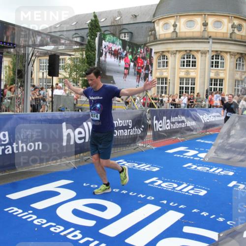 29.06.2025 - hella hamburg halbmarathon Michael Strokosch http://msf.ph/oto/8265347 29.06.2025 10:52:21 Ziel 4140, 4419, 4587, 4837, 5087, 5482, 6164, 7896, 9074, 13707, 15275, 15446, 16591, 17773 meine-sportfotos.de