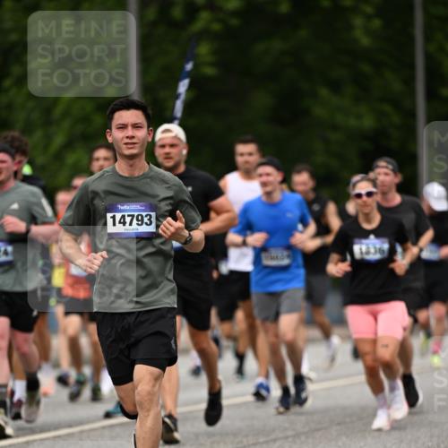 29.06.2025 - hella hamburg halbmarathon Dr. Thomas Lammeyer http://msf.ph/oto/8265372 29.06.2025 10:35:34 Kennedybrücke 1097, 1547, 1844, 1979, 2754, 2755, 2831, 2832, 2914, 3281, 3396, 3424, 3571, 3681, 4877, 4953, 5165, 5350, 5846, 5965, 6078, 6160, 6573, 6640, 7120, 8806, 8812, 8941, 9078, 9104, 9183, 9883, 10148, 10240, 10435, 10586, 11178 meine-sportfotos.de