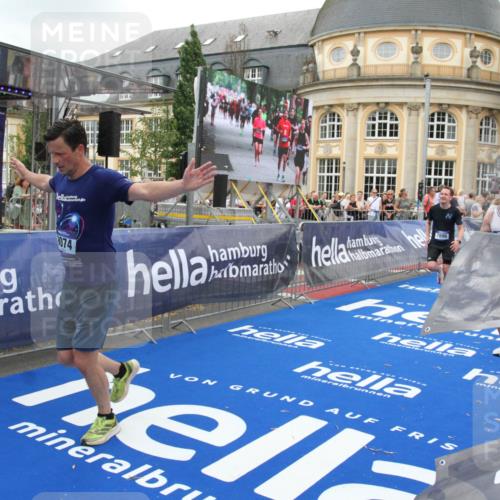 29.06.2025 - hella hamburg halbmarathon Michael Strokosch http://msf.ph/oto/8265376 29.06.2025 10:52:22 Ziel 4140, 4419, 4587, 4837, 5087, 5482, 6164, 7896, 9074, 13211, 13707, 15446, 17773 meine-sportfotos.de