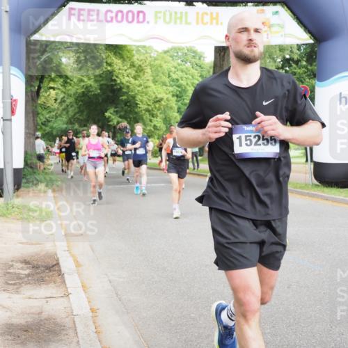 29.06.2025 - hella hamburg halbmarathon MichiJ http://msf.ph/oto/8265383 29.06.2025 10:30:31 Zwischen KM18-KM19 1675, 6593, 6639, 7105, 7693, 12588, 14811, 15255, 15328, 15654, 15846, 16507, 17032, 17637 meine-sportfotos.de