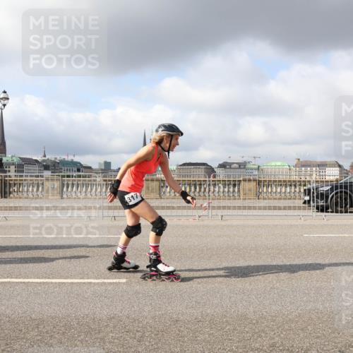 29.06.2025 - hella hamburg halbmarathon Lena Gebhardt http://msf.ph/oto/8265390 29.06.2025 09:04:34 Lombardsbrücke  meine-sportfotos.de