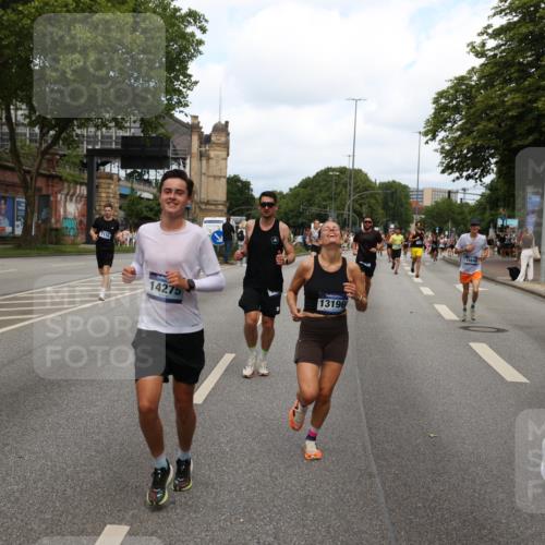 29.06.2025 - hella hamburg halbmarathon Yannick Fuchs http://msf.ph/oto/8265425 29.06.2025 10:36:40 20KM 1169, 1209, 1256, 1312, 1441, 1512, 1903, 1962, 3523, 4823, 5682, 5690, 6639, 6721, 6770, 7105, 7116, 7363, 7693, 8694, 9365, 12098, 13196, 13483, 13709, 13725, 14275, 14811, 15270, 15623, 15654, 15846, 15935, 16281, 16507, 16626, 17016, 17363, 17637, 17926, 18330 meine-sportfotos.de