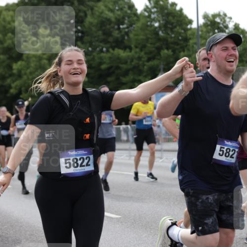 29.06.2025 - hella hamburg halbmarathon Jannik Wohlers http://msf.ph/oto/8265457 29.06.2025 10:33:24 Lombardsbrücke 1189, 1275, 1417, 1896, 2342, 2482, 3170, 3264, 3340, 3345, 3560, 4361, 4433, 4449, 4479, 4696, 4942, 5075, 5096, 5141, 5557, 5566, 5569, 5691, 5821, 5822, 5887, 6109, 6364, 6515, 6516, 6854, 6956, 7027, 7565, 7653, 8157, 8202, 8282, 8375, 8377, 8383, 8401, 9094, 9438, 9799, 9875, 9995, 10007, 10071, 10561, 11092, 11111, 11237, 11338, 11453, 11546, 11676, 11827, 12237, 12238, 12562, 12652, 12835, 12855, 13535, 13601, 13741, 13853, 13934, 14032, 14098 meine-sportfotos.de