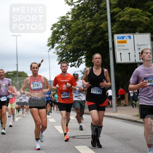 29.06.2025 - hella hamburg halbmarathon Yannick Fuchs http://msf.ph/oto/8265511 29.06.2025 10:48:47 20KM 1125, 1327, 1496, 1506, 1628, 2119, 2474, 2561, 2771, 2884, 2955, 3041, 3177, 3652, 3791, 3794, 3861, 3945, 4029, 4189, 4231, 4868, 4903, 4938, 5319, 6082, 6084, 6433, 6443, 6587, 6938, 8449, 8487, 8514, 8698, 8973, 10191, 10192, 10263, 10368, 10376, 11184, 11333, 11499, 11747, 11797, 11799, 11976, 12186, 12526, 12584, 12961, 13267, 13297, 13988, 14036, 14175, 14592, 14638, 14660, 14834, 14948, 15389, 15408, 15879, 16047, 16327, 17842, 18380 meine-sportfotos.de