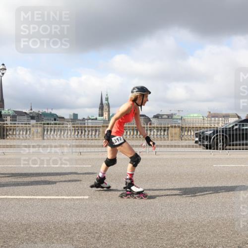 29.06.2025 - hella hamburg halbmarathon Lena Gebhardt http://msf.ph/oto/8265523 29.06.2025 09:04:34 Lombardsbrücke  meine-sportfotos.de