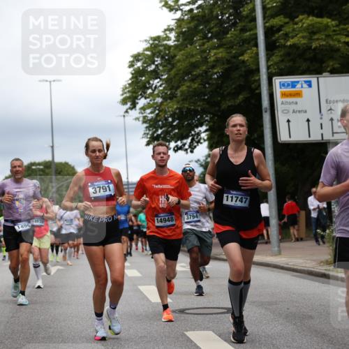 29.06.2025 - hella hamburg halbmarathon Yannick Fuchs http://msf.ph/oto/8265538 29.06.2025 10:48:47 20KM 1125, 1327, 1496, 1506, 1628, 2119, 2474, 2561, 2771, 2884, 2955, 3041, 3177, 3652, 3791, 3794, 3861, 3945, 4029, 4189, 4231, 4868, 4903, 4938, 5319, 6082, 6084, 6433, 6443, 6587, 6938, 8449, 8487, 8514, 8698, 8973, 10191, 10192, 10263, 10368, 10376, 11184, 11333, 11499, 11747, 11797, 11799, 11976, 12186, 12526, 12584, 12961, 13267, 13297, 13988, 14036, 14175, 14592, 14638, 14660, 14834, 14948, 15389, 15408, 15879, 16047, 16327, 17842, 18380 meine-sportfotos.de
