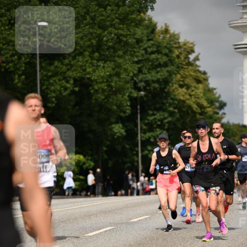 29.06.2025 - hella hamburg halbmarathon Dr. Thomas Lammeyer http://msf.ph/oto/8265557 29.06.2025 10:14:52 Kennedybrücke 1548, 1781, 2868, 4287, 5182, 5440, 5653, 5806, 8171, 8561, 8807, 8810, 10196, 11149 meine-sportfotos.de