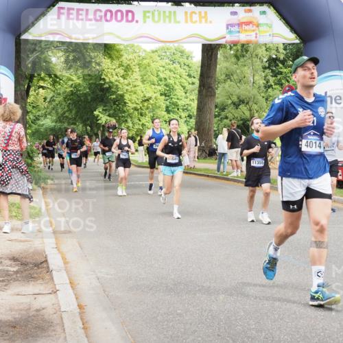 29.06.2025 - hella hamburg halbmarathon MichiJ http://msf.ph/oto/8265605 29.06.2025 10:54:29 Zwischen KM18-KM19 2963, 4014, 6196, 9967, 11355, 11641, 14203, 16539, 16723, 16976 meine-sportfotos.de