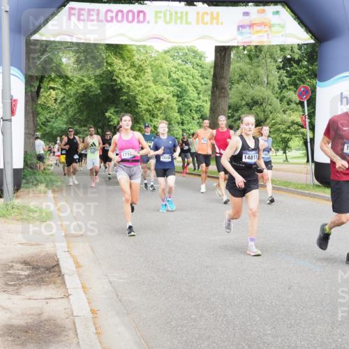 29.06.2025 - hella hamburg halbmarathon MichiJ http://msf.ph/oto/8265630 29.06.2025 10:30:32 Zwischen KM18-KM19 1675, 1903, 6639, 7105, 7363, 7693, 12588, 14811, 15255, 15328, 15654, 15846, 16507, 17032, 17637 meine-sportfotos.de