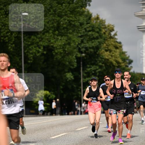 29.06.2025 - hella hamburg halbmarathon Dr. Thomas Lammeyer http://msf.ph/oto/8265641 29.06.2025 10:14:53 Kennedybrücke 1548, 1781, 2868, 4287, 5182, 5440, 5653, 5806, 8171, 8561, 8807, 8810, 10196, 11149 meine-sportfotos.de
