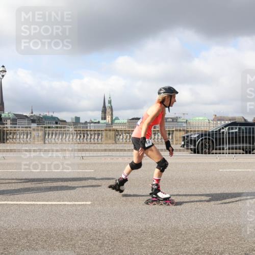 29.06.2025 - hella hamburg halbmarathon Lena Gebhardt http://msf.ph/oto/8265665 29.06.2025 09:04:34 Lombardsbrücke  meine-sportfotos.de