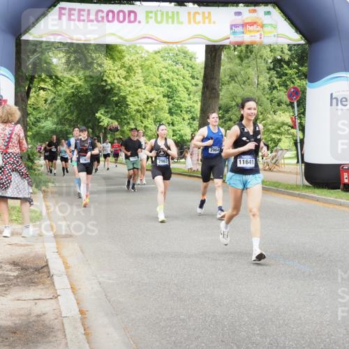 29.06.2025 - hella hamburg halbmarathon MichiJ http://msf.ph/oto/8265764 29.06.2025 10:54:30 Zwischen KM18-KM19 2963, 2964, 4014, 5363, 6196, 9967, 11355, 11641, 14203, 16539, 16723, 16976 meine-sportfotos.de