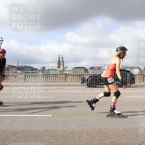 29.06.2025 - hella hamburg halbmarathon Lena Gebhardt http://msf.ph/oto/8265869 29.06.2025 09:04:34 Lombardsbrücke  meine-sportfotos.de