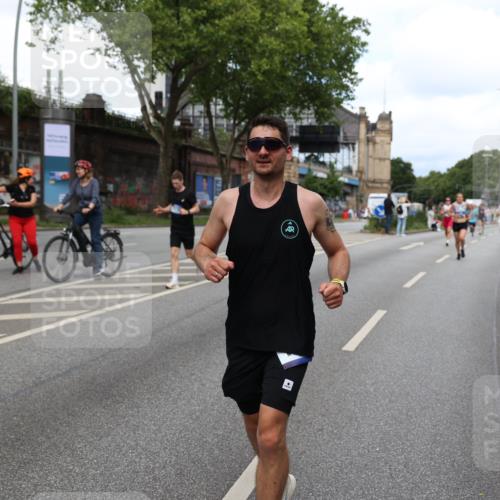 29.06.2025 - hella hamburg halbmarathon Yannick Fuchs http://msf.ph/oto/8265883 29.06.2025 10:36:41 20KM 1169, 1209, 1256, 1312, 1441, 1512, 1903, 1962, 3523, 4823, 5682, 5690, 6639, 6721, 6770, 7105, 7116, 7363, 7693, 8694, 9365, 12098, 13196, 13483, 13709, 13725, 14275, 14811, 15270, 15623, 15654, 15846, 15935, 16281, 16507, 16626, 17016, 17363, 17637, 17926, 18330 meine-sportfotos.de