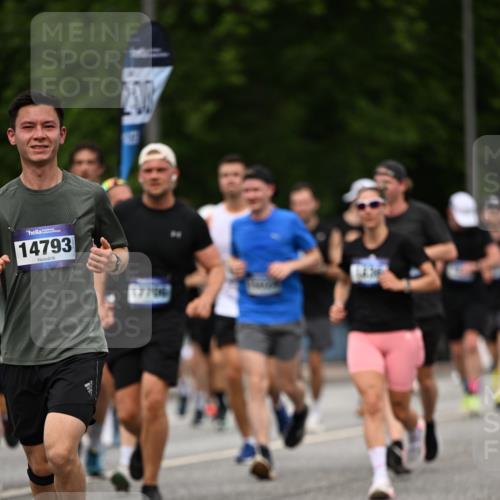 29.06.2025 - hella hamburg halbmarathon Dr. Thomas Lammeyer http://msf.ph/oto/8265951 29.06.2025 10:35:35 Kennedybrücke 1097, 1547, 1844, 1979, 2831, 2832, 2914, 3281, 3396, 3424, 3571, 3681, 4877, 4953, 5165, 5350, 5846, 5965, 6078, 6160, 6573, 6640, 7120, 8806, 8812, 8941, 9078, 9104, 9183, 9883, 10148, 10240, 10435, 10586, 11178 meine-sportfotos.de