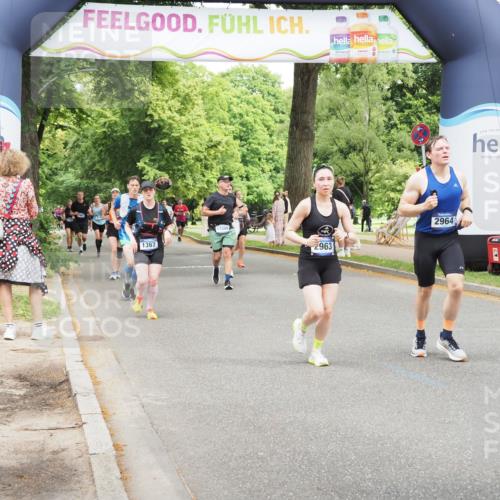 29.06.2025 - hella hamburg halbmarathon MichiJ http://msf.ph/oto/8265952 29.06.2025 10:54:32 Zwischen KM18-KM19 2963, 2964, 4014, 5363, 9967, 11088, 11355, 11641, 16824, 16976, 17062 meine-sportfotos.de