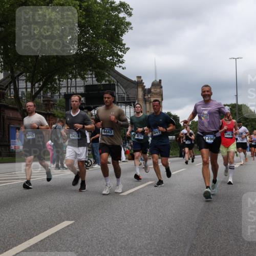 29.06.2025 - hella hamburg halbmarathon Yannick Fuchs http://msf.ph/oto/8266006 29.06.2025 10:48:48 20KM 1125, 1327, 1496, 1506, 1628, 2119, 2474, 2561, 2771, 2884, 2955, 3041, 3652, 3791, 3794, 3945, 4029, 4189, 4231, 4868, 4903, 4938, 5319, 6082, 6355, 6433, 6443, 6587, 6938, 8449, 8487, 8514, 8698, 8973, 10191, 10192, 10263, 10368, 10376, 11184, 11333, 11499, 11747, 11797, 11799, 11976, 12186, 12526, 12584, 12961, 13267, 13297, 13988, 14036, 14175, 14592, 14638, 14660, 14834, 14845, 14948, 15389, 15408, 15879, 16047, 16327, 17842, 18031, 18380 meine-sportfotos.de