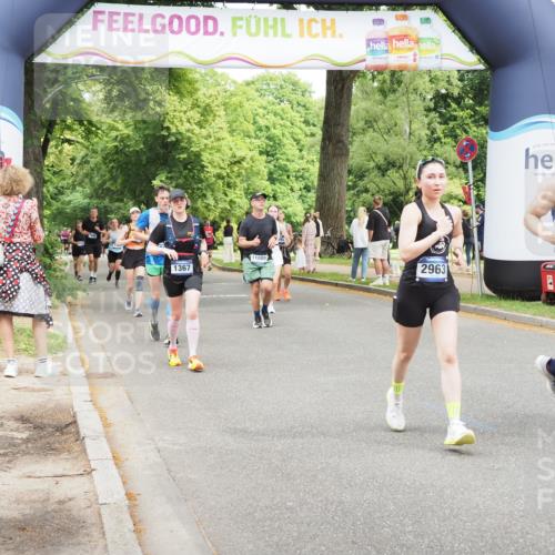 29.06.2025 - hella hamburg halbmarathon MichiJ http://msf.ph/oto/8266023 29.06.2025 10:54:32 Zwischen KM18-KM19 2963, 2964, 4014, 5363, 9967, 11088, 11355, 11641, 16824, 16976, 17062 meine-sportfotos.de
