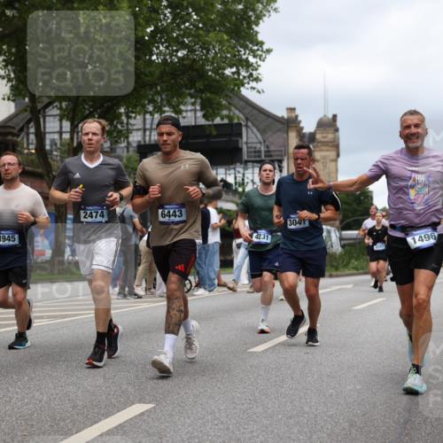 29.06.2025 - hella hamburg halbmarathon Yannick Fuchs http://msf.ph/oto/8266106 29.06.2025 10:48:49 20KM 1125, 1327, 1496, 1506, 1628, 2119, 2474, 2561, 2771, 2884, 2955, 3041, 3652, 3791, 3794, 3945, 4029, 4189, 4231, 4868, 4903, 4938, 5319, 6355, 6433, 6443, 6587, 6938, 8449, 8487, 8514, 8698, 8973, 10191, 10192, 10368, 10376, 11184, 11333, 11747, 11797, 11799, 11976, 12186, 12526, 12584, 12961, 13267, 13297, 13988, 14036, 14175, 14592, 14638, 14660, 14834, 14845, 14948, 15389, 15879, 16047, 16327, 17842, 18031, 18380 meine-sportfotos.de