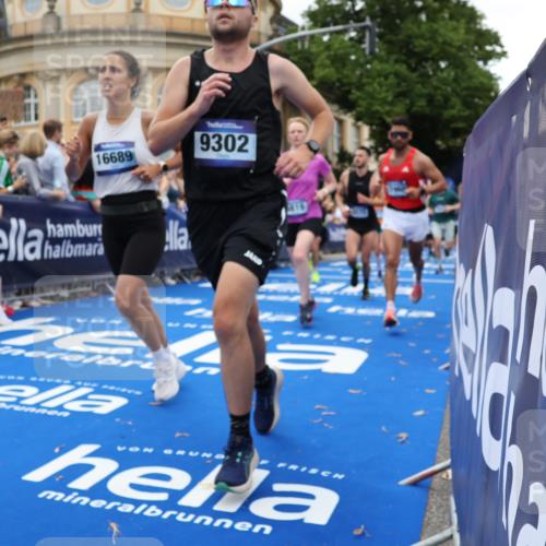 29.06.2025 - hella hamburg halbmarathon Strokosch-Dieckow http://msf.ph/oto/8266144 29.06.2025 10:45:11 Ziel 2188, 2270, 3917, 4997, 6054, 6375, 6575, 6819, 7087, 9302, 9710, 10064, 10313, 12783, 13919, 15365, 15563, 15636, 15651, 15741, 15760, 16513, 16685, 16689, 17120, 17960, 18346, 18718 meine-sportfotos.de