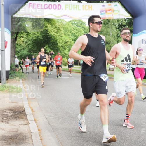 29.06.2025 - hella hamburg halbmarathon MichiJ http://msf.ph/oto/8266266 29.06.2025 10:30:37 Zwischen KM18-KM19 1512, 1903, 5124, 5690, 6639, 7363, 8359, 8694, 9815, 12098, 14275, 14811, 15255, 15328, 16507, 17032, 17159, 17637, 17926, 18509 meine-sportfotos.de