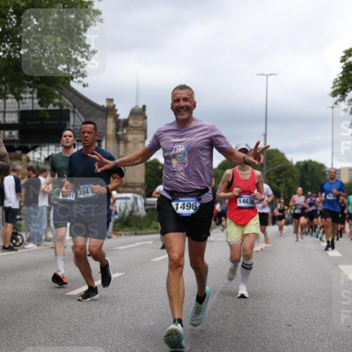 29.06.2025 - hella hamburg halbmarathon Yannick Fuchs http://msf.ph/oto/8266268 29.06.2025 10:48:49 20KM 1125, 1327, 1496, 1506, 1628, 2119, 2474, 2561, 2771, 2884, 2955, 3041, 3652, 3791, 3794, 3945, 4029, 4189, 4231, 4868, 4903, 4938, 5319, 6355, 6433, 6443, 6587, 6938, 8449, 8487, 8514, 8698, 8973, 10191, 10192, 10368, 10376, 11184, 11333, 11747, 11797, 11799, 11976, 12186, 12526, 12584, 12961, 13267, 13297, 13988, 14036, 14175, 14592, 14638, 14660, 14834, 14845, 14948, 15389, 15879, 16047, 16327, 17842, 18031, 18380 meine-sportfotos.de