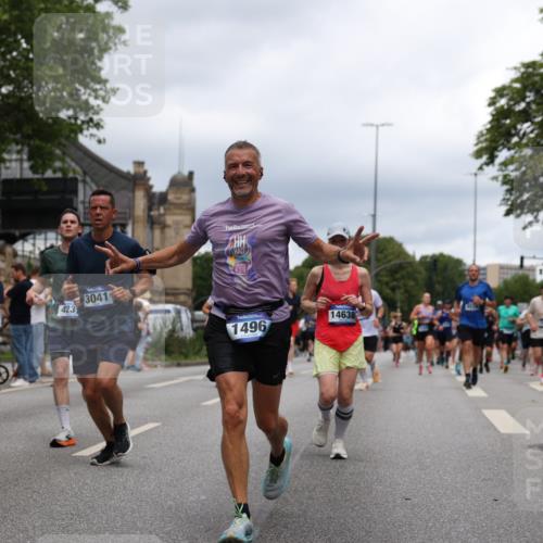 29.06.2025 - hella hamburg halbmarathon Yannick Fuchs http://msf.ph/oto/8266299 29.06.2025 10:48:49 20KM 1125, 1327, 1496, 1506, 1628, 2119, 2474, 2561, 2771, 2884, 2955, 3041, 3652, 3791, 3794, 3945, 4029, 4189, 4231, 4868, 4903, 4938, 5319, 6355, 6433, 6443, 6587, 6938, 8449, 8487, 8514, 8698, 8973, 10191, 10192, 10368, 10376, 11184, 11333, 11747, 11797, 11799, 11976, 12186, 12526, 12584, 12961, 13267, 13297, 13988, 14036, 14175, 14592, 14638, 14660, 14834, 14845, 14948, 15389, 15879, 16047, 16327, 17842, 18031, 18380 meine-sportfotos.de
