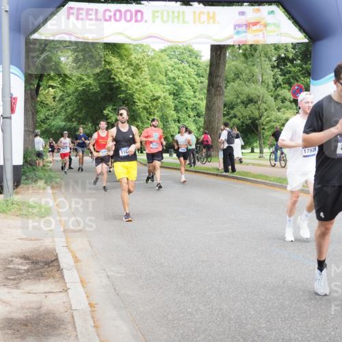 29.06.2025 - hella hamburg halbmarathon MichiJ http://msf.ph/oto/8266331 29.06.2025 10:30:38 Zwischen KM18-KM19 1512, 1903, 3523, 5124, 5690, 7363, 8359, 8694, 9815, 12098, 14275, 15095, 15328, 17032, 17159, 17926, 18509 meine-sportfotos.de