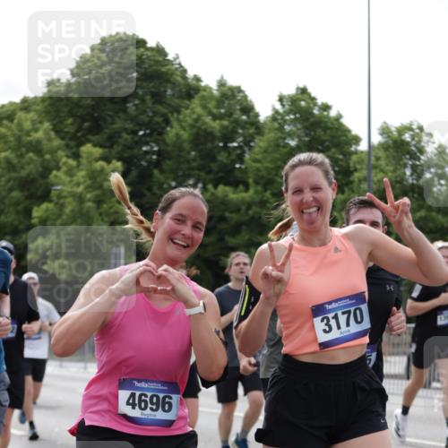 29.06.2025 - hella hamburg halbmarathon Jannik Wohlers http://msf.ph/oto/8266371 29.06.2025 10:33:30 Lombardsbrücke 1189, 1275, 1417, 1705, 1787, 1896, 2482, 2526, 3264, 3340, 3345, 3560, 4479, 4696, 4807, 4942, 5557, 5561, 5566, 5584, 5691, 5821, 5822, 5887, 6364, 6515, 6516, 6956, 7027, 7565, 8202, 8375, 8377, 8383, 8401, 9094, 9875, 9995, 10007, 10071, 10561, 10800, 11092, 11111, 11237, 11338, 11642, 12330, 12562, 12835, 13401, 13535, 13741, 13853, 13934, 14032, 14873, 15792, 15845, 17440, 19145, 19164 meine-sportfotos.de