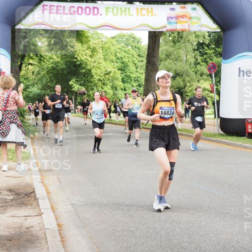 29.06.2025 - hella hamburg halbmarathon MichiJ http://msf.ph/oto/8266396 29.06.2025 10:54:37 Zwischen KM18-KM19 1079, 1367, 2963, 2964, 5363, 6517, 11088, 15945, 16824, 16976, 17062 meine-sportfotos.de