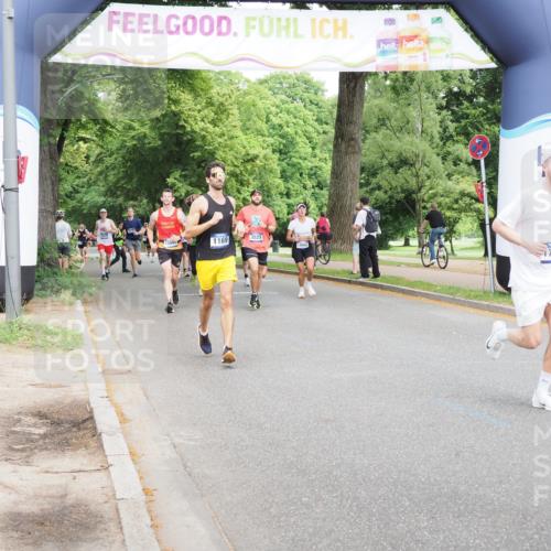 29.06.2025 - hella hamburg halbmarathon MichiJ http://msf.ph/oto/8266404 29.06.2025 10:30:38 Zwischen KM18-KM19 1512, 1903, 3523, 5124, 5690, 7363, 8359, 8694, 9815, 12098, 14275, 15095, 15328, 17032, 17159, 17926, 18509 meine-sportfotos.de