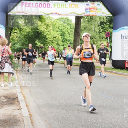 29.06.2025 - hella hamburg halbmarathon MichiJ http://msf.ph/oto/8266417 29.06.2025 10:54:37 Zwischen KM18-KM19 1079, 1367, 2963, 2964, 5363, 6517, 11088, 15945, 16824, 16976, 17062 meine-sportfotos.de