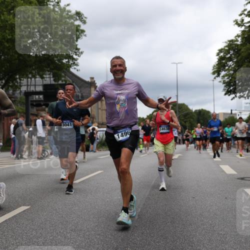 29.06.2025 - hella hamburg halbmarathon Yannick Fuchs http://msf.ph/oto/8266463 29.06.2025 10:48:49 20KM 1125, 1327, 1496, 1506, 1628, 2119, 2474, 2561, 2771, 2884, 2955, 3041, 3652, 3791, 3794, 3945, 4029, 4189, 4231, 4868, 4903, 4938, 5319, 6355, 6433, 6443, 6587, 6938, 8449, 8487, 8514, 8698, 8973, 10191, 10192, 10368, 10376, 11184, 11333, 11747, 11797, 11799, 11976, 12186, 12526, 12584, 12961, 13267, 13297, 13988, 14036, 14175, 14592, 14638, 14660, 14834, 14845, 14948, 15389, 15879, 16047, 16327, 17842, 18031, 18380 meine-sportfotos.de