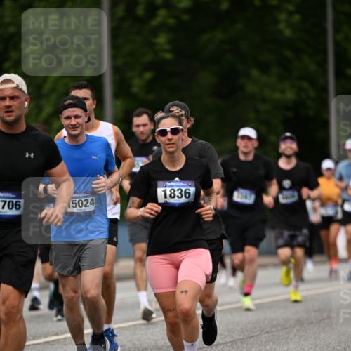 29.06.2025 - hella hamburg halbmarathon Dr. Thomas Lammeyer http://msf.ph/oto/8266497 29.06.2025 10:35:36 Kennedybrücke 1097, 1547, 1844, 1979, 2831, 2832, 3281, 3396, 3424, 3571, 3681, 4877, 4953, 5165, 5350, 5846, 5965, 6078, 6160, 6573, 6640, 7120, 8806, 8812, 8941, 9078, 9104, 9183, 9883, 10148, 10240, 10435, 10586, 10653, 11178 meine-sportfotos.de