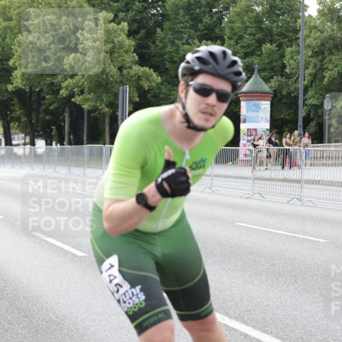 29.06.2025 - hella hamburg halbmarathon Jannik Wohlers http://msf.ph/oto/8266521 29.06.2025 08:50:45 Lombardsbrücke  meine-sportfotos.de