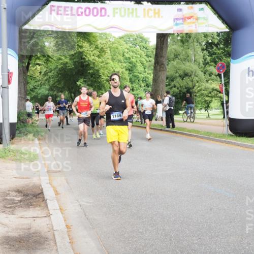 29.06.2025 - hella hamburg halbmarathon MichiJ http://msf.ph/oto/8266553 29.06.2025 10:30:38 Zwischen KM18-KM19 1512, 1903, 3523, 5124, 5690, 7363, 8359, 8694, 9815, 12098, 14275, 15095, 15328, 17032, 17159, 17926, 18509 meine-sportfotos.de