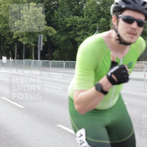 29.06.2025 - hella hamburg halbmarathon Jannik Wohlers http://msf.ph/oto/8266610 29.06.2025 08:50:45 Lombardsbrücke  meine-sportfotos.de