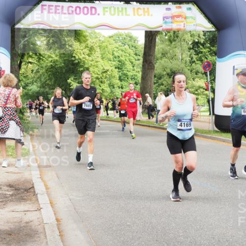 29.06.2025 - hella hamburg halbmarathon MichiJ http://msf.ph/oto/8266631 29.06.2025 10:54:39 Zwischen KM18-KM19 1079, 1367, 4169, 5762, 6517, 11088, 15945, 16824, 17062 meine-sportfotos.de