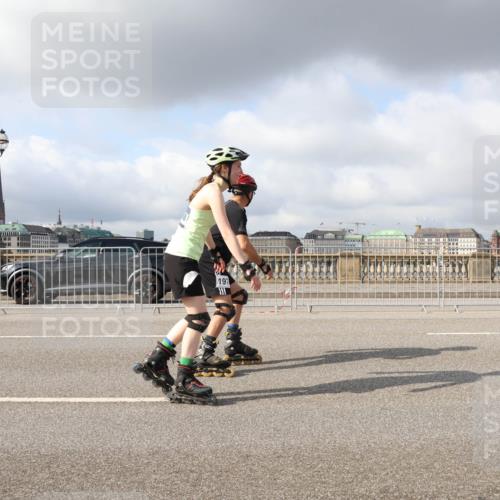 29.06.2025 - hella hamburg halbmarathon Lena Gebhardt http://msf.ph/oto/8266638 29.06.2025 09:04:35 Lombardsbrücke  meine-sportfotos.de