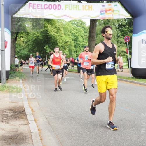 29.06.2025 - hella hamburg halbmarathon MichiJ http://msf.ph/oto/8266686 29.06.2025 10:30:39 Zwischen KM18-KM19 1169, 1512, 1903, 3523, 5124, 5690, 7363, 8359, 8694, 9815, 12098, 14275, 14560, 15095, 15328, 17032, 17159, 17926, 18509 meine-sportfotos.de