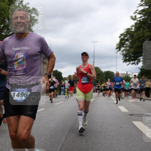 29.06.2025 - hella hamburg halbmarathon Yannick Fuchs http://msf.ph/oto/8266691 29.06.2025 10:48:50 20KM 1125, 1327, 1496, 1506, 1628, 2119, 2474, 2561, 2771, 2884, 2955, 3041, 3652, 3791, 3794, 3945, 4029, 4189, 4231, 4868, 4903, 4938, 5319, 6355, 6433, 6443, 6587, 6938, 8449, 8487, 8514, 8698, 8973, 10191, 10192, 10368, 10376, 11184, 11333, 11568, 11747, 11797, 11799, 11976, 12186, 12526, 12584, 12961, 13267, 13297, 13988, 14036, 14175, 14592, 14638, 14660, 14834, 14845, 14948, 15389, 15854, 15879, 16047, 16327, 17842, 18031, 18380 meine-sportfotos.de