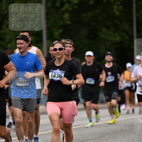 29.06.2025 - hella hamburg halbmarathon Dr. Thomas Lammeyer http://msf.ph/oto/8266696 29.06.2025 10:35:37 Kennedybrücke 1097, 1547, 1844, 2831, 2832, 3281, 3396, 3424, 3571, 3681, 4877, 4953, 5165, 5350, 5846, 5965, 6078, 6160, 6573, 6640, 7120, 8806, 8812, 8941, 9078, 9104, 9183, 9883, 10148, 10240, 10435, 10586, 10653, 11178 meine-sportfotos.de