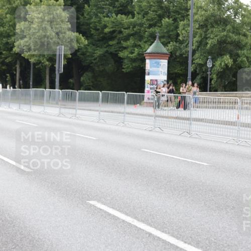 29.06.2025 - hella hamburg halbmarathon Jannik Wohlers http://msf.ph/oto/8266706 29.06.2025 08:50:45 Lombardsbrücke  meine-sportfotos.de