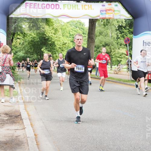 29.06.2025 - hella hamburg halbmarathon MichiJ http://msf.ph/oto/8266714 29.06.2025 10:54:41 Zwischen KM18-KM19 1079, 1367, 4169, 5762, 6517, 7685, 8971, 12418, 12790, 14869, 15429, 15945 meine-sportfotos.de
