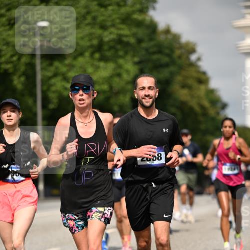 29.06.2025 - hella hamburg halbmarathon Dr. Thomas Lammeyer http://msf.ph/oto/8266720 29.06.2025 10:14:56 Kennedybrücke 1548, 1781, 2868, 4287, 5182, 5440, 5653, 5806, 8171, 8561, 8807, 8810, 10196, 11149 meine-sportfotos.de