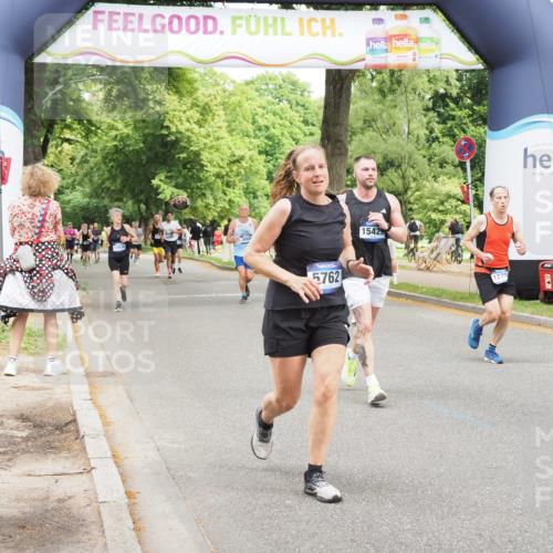 29.06.2025 - hella hamburg halbmarathon MichiJ http://msf.ph/oto/8266784 29.06.2025 10:54:43 Zwischen KM18-KM19 1079, 4169, 4666, 5762, 6517, 7685, 8971, 10372, 12418, 12790, 14436, 14869, 15429 meine-sportfotos.de