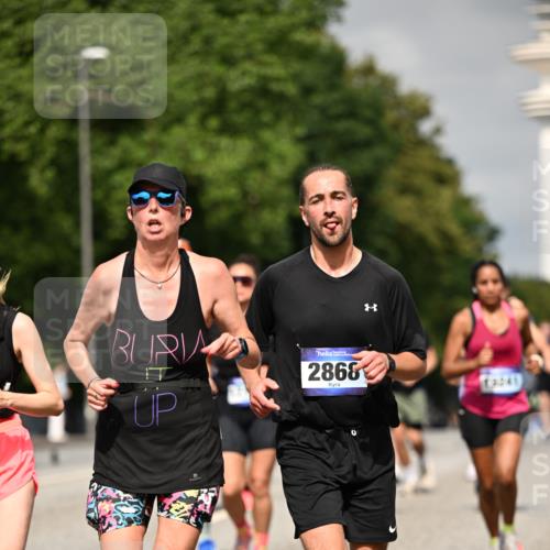 29.06.2025 - hella hamburg halbmarathon Dr. Thomas Lammeyer http://msf.ph/oto/8266797 29.06.2025 10:14:56 Kennedybrücke 1548, 1781, 2868, 4287, 5182, 5440, 5653, 5806, 8171, 8561, 8807, 8810, 10196, 11149 meine-sportfotos.de