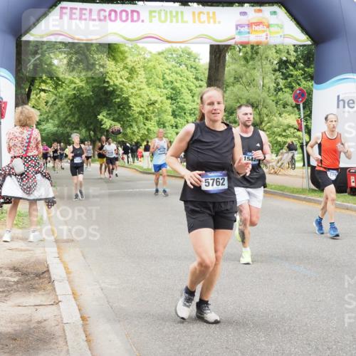 29.06.2025 - hella hamburg halbmarathon MichiJ http://msf.ph/oto/8266802 29.06.2025 10:54:43 Zwischen KM18-KM19 1079, 4169, 4666, 5762, 6517, 7685, 8971, 10372, 12418, 12790, 14436, 14869, 15429 meine-sportfotos.de