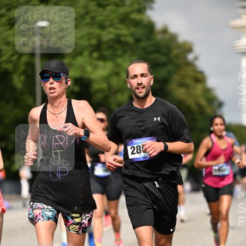 29.06.2025 - hella hamburg halbmarathon Dr. Thomas Lammeyer http://msf.ph/oto/8266818 29.06.2025 10:14:57 Kennedybrücke 1548, 1781, 2868, 4287, 5182, 5440, 5653, 5806, 8171, 8561, 8807, 8810, 10196, 11149 meine-sportfotos.de